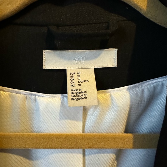 H&M Black Blazer - Picture 2 of 3